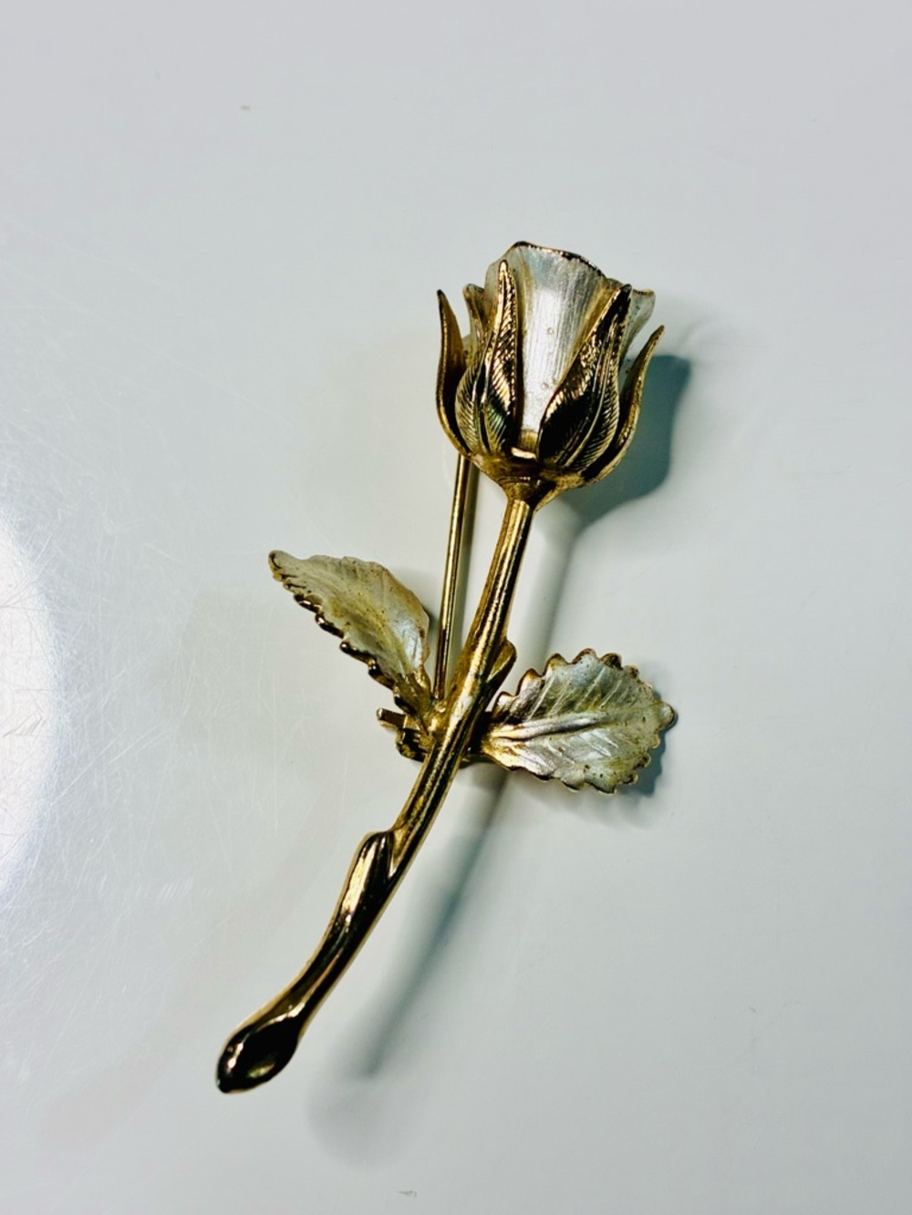 VTG Boutonniere GLD Silver Tone Rose Brooch Easy Everyday Casual Lightweight EUC
